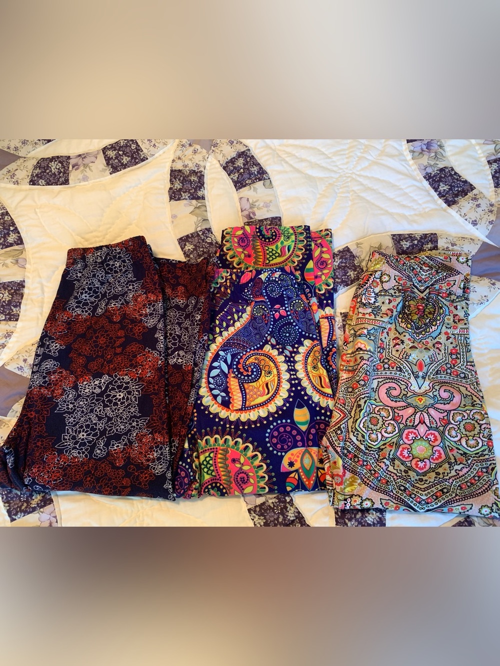 Vibrant Paisley Stretch Leggings - Multicolor